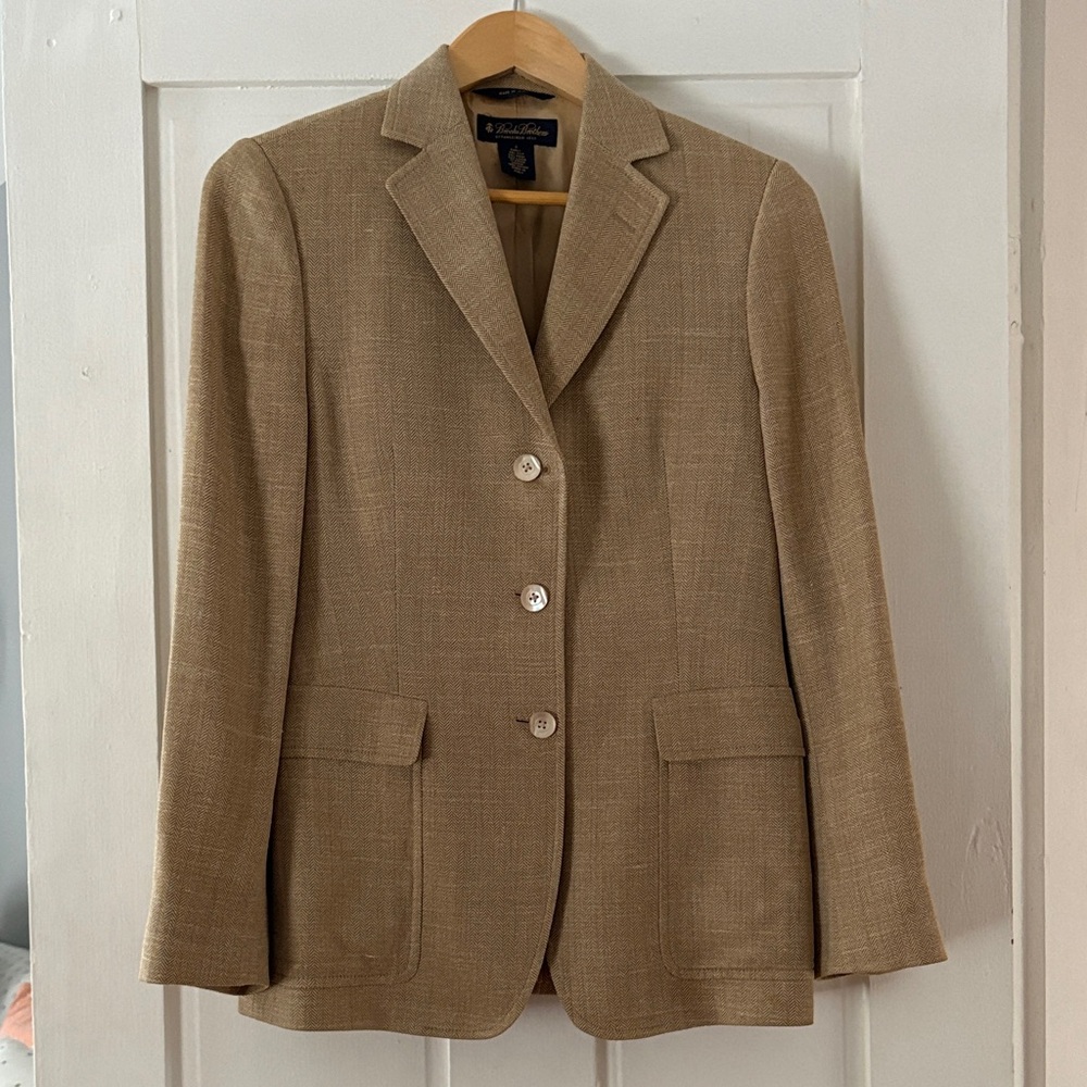 Brooks Brothers Tan Herringbone Women's Blazer size 4 Made In Italy
